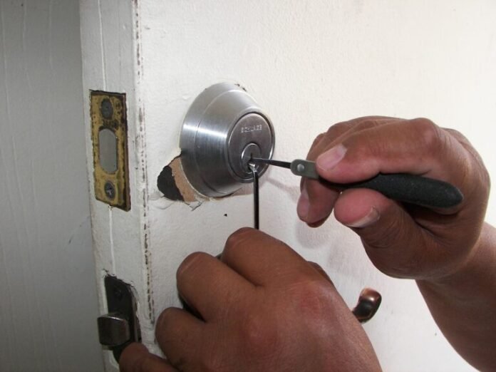 bonded locksmith